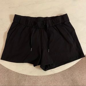 NWOT Lululemon On The Fly Short 2.5” Luxtreme
